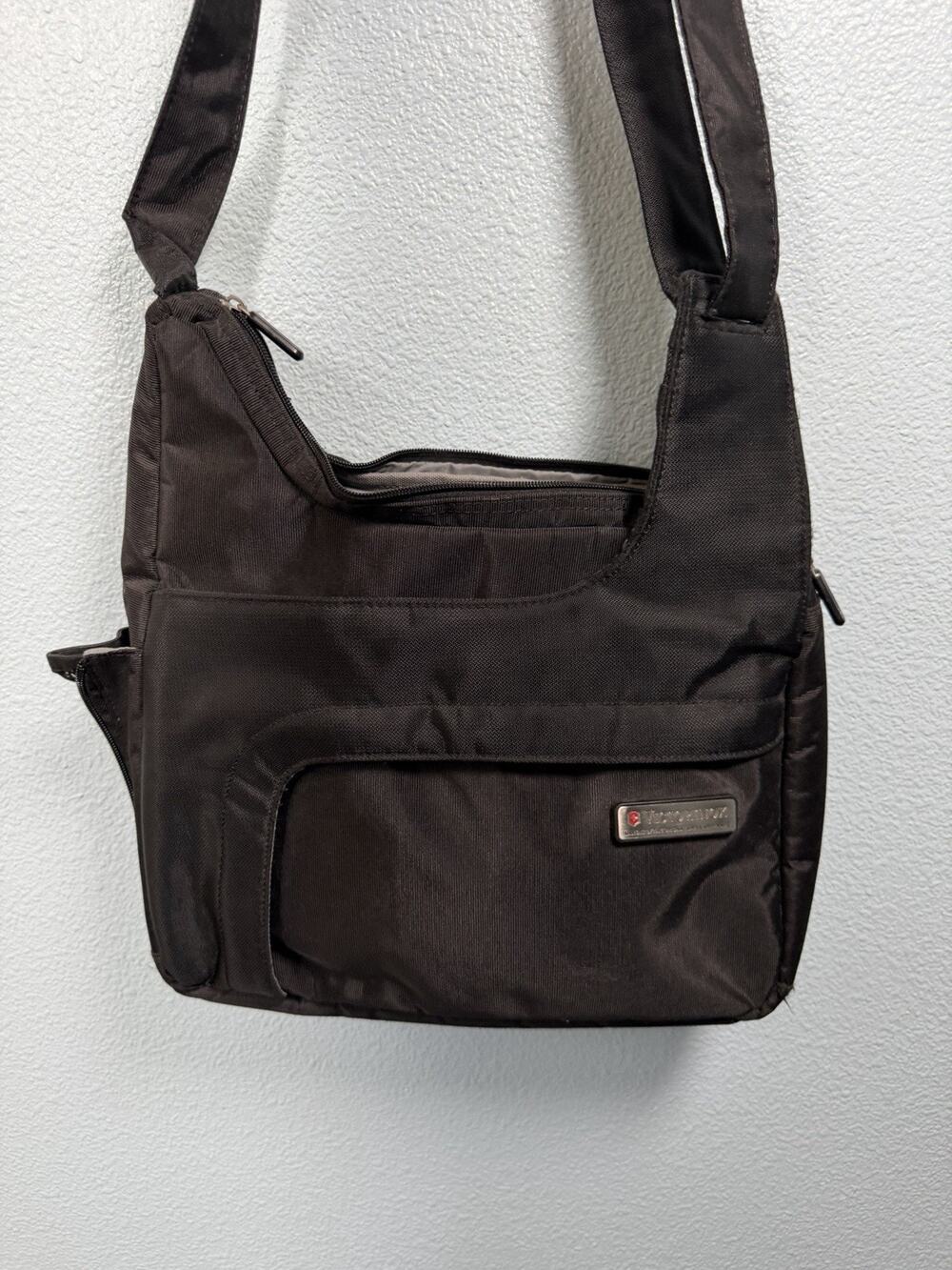 Victorinox Swiss Army Black Nylon Crossbody Shoulder Bag Travel Organizer